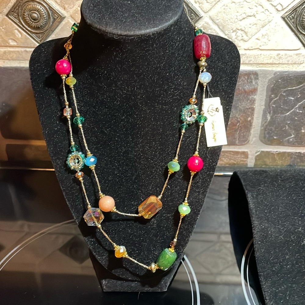 NWT Paradise Found necklace, beautiful glass beads with antique brass and brass